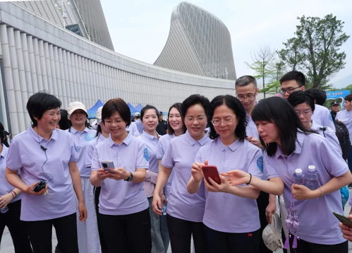 2024年福建省家庭教育宣傳周 “為愛奔跑”母親健康1+1公益募捐活動舉行，教育咨詢服務同步開展